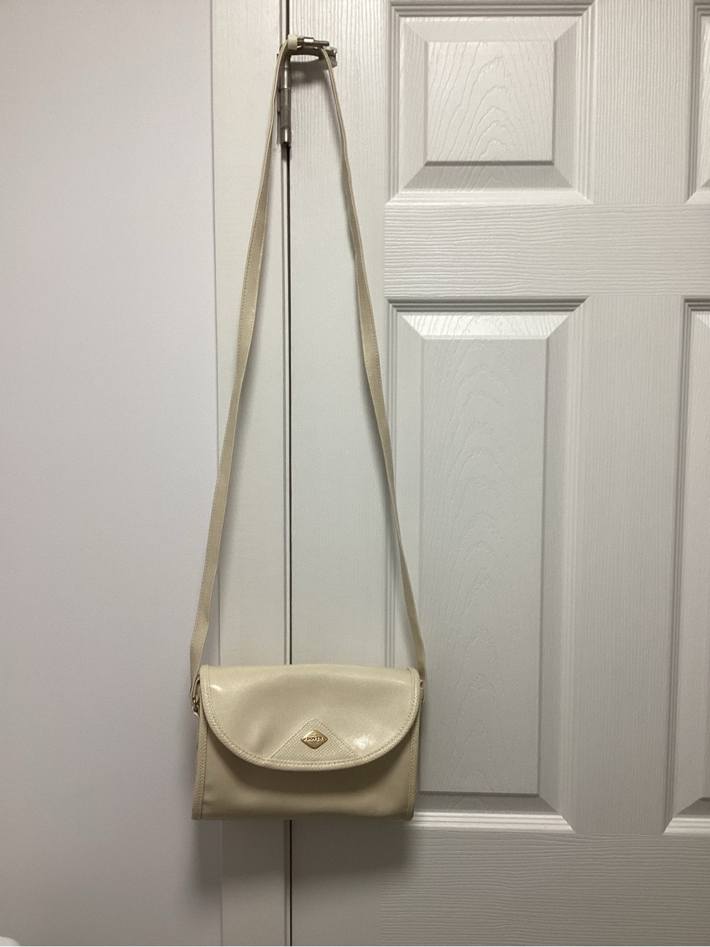 Cream Crossbody Shoulder Bag - Classic Minimalist Style
